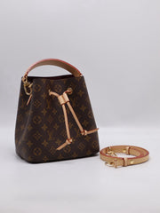 LOUIS VUITTON NéoNoé BB