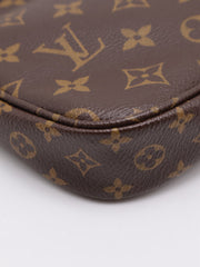 LOUIS VUITTON Multi Pochette Accessoires - Pink
