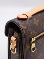 LOUIS VUITTON Pochette Metis East West