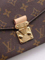 LOUIS VUITTON Pochette Metis East West