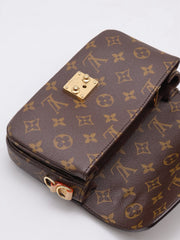 LOUIS VUITTON Pochette Metis East West