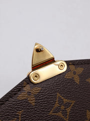 LOUIS VUITTON Pochette Metis East West