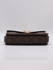 LOUIS VUITTON Pochette Metis East West