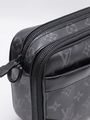 LOUIS VUITTON Alpha Messenger - Monogram Eclipse