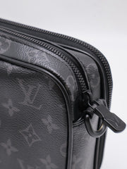 LOUIS VUITTON Alpha Messenger - Monogram Eclipse