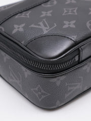 LOUIS VUITTON Alpha Messenger - Monogram Eclipse