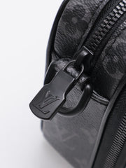 LOUIS VUITTON Alpha Messenger - Monogram Eclipse