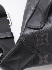 LOUIS VUITTON Discovery Bumbag PM - Monogram Eclipse