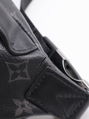 LOUIS VUITTON Discovery Bumbag PM - Monogram Eclipse