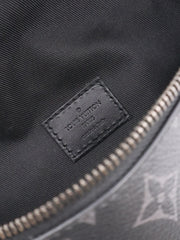 LOUIS VUITTON Discovery Bumbag PM - Monogram Eclipse