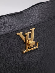 LOUIS VUITTON Lock and Walk - Black