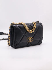 CHANEL 19 Quilted Wallet on Chain - Black with Gold Hardware