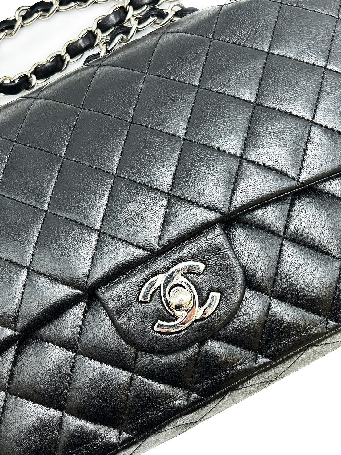 【二手商品】CHANEL 經典口蓋包 CF25 - 羊皮黑銀13開