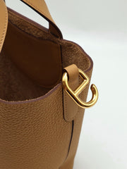 HERMES In The Loop 18 - Biscuit with Gold Hardware [B]