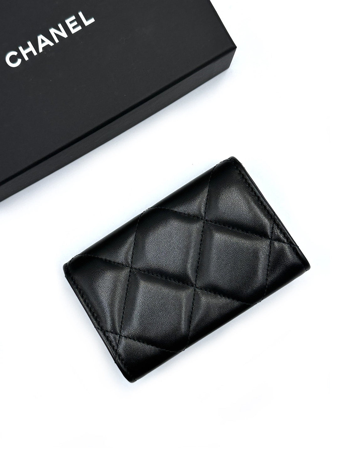 CHANEL 19 Flap Card Holder