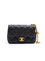 CHANEL Heart Adjustable Clasp Flap Bag 19 - Black / Gold
