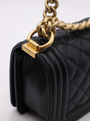CHANEL Boy Flap Bag 20 Grained Calfskin - Black with Gold Hardware