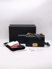 CHANEL Boy Flap Bag 20 Grained Calfskin - Black with Gold Hardware