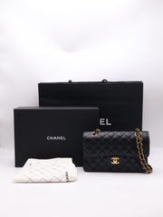 CHANEL Classic Flap Medium 23 Grained Calfskin - Black with Gold Hardware