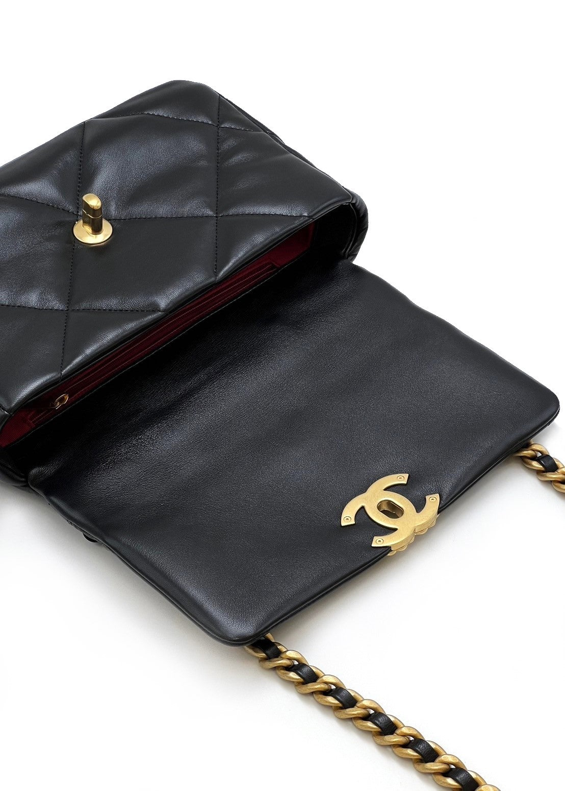 CHANEL 19 Quilted Flap Black - Small