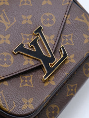 LOUIS VUITTON Passy Messenger
