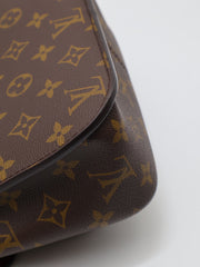 LOUIS VUITTON Passy Messenger