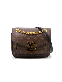 LOUIS VUITTON Passy Messenger