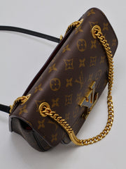 LOUIS VUITTON Passy Messenger