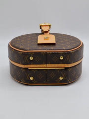 LOUIS VUITTON Petite Boîte Chapeau