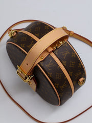 LOUIS VUITTON Petite Boîte Chapeau