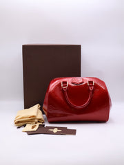 LOUIS VUITTON Monogram Vernis Montana - Red