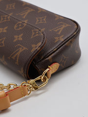 LOUIS VUITTON Wallet on Chain Ivy