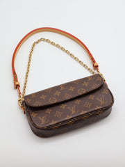 LOUIS VUITTON Wallet on Chain Ivy