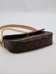LOUIS VUITTON Wallet on Chain Ivy