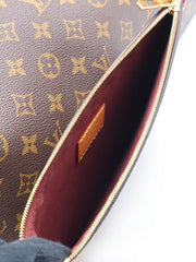 LOUIS VUITTON CarryAll MM