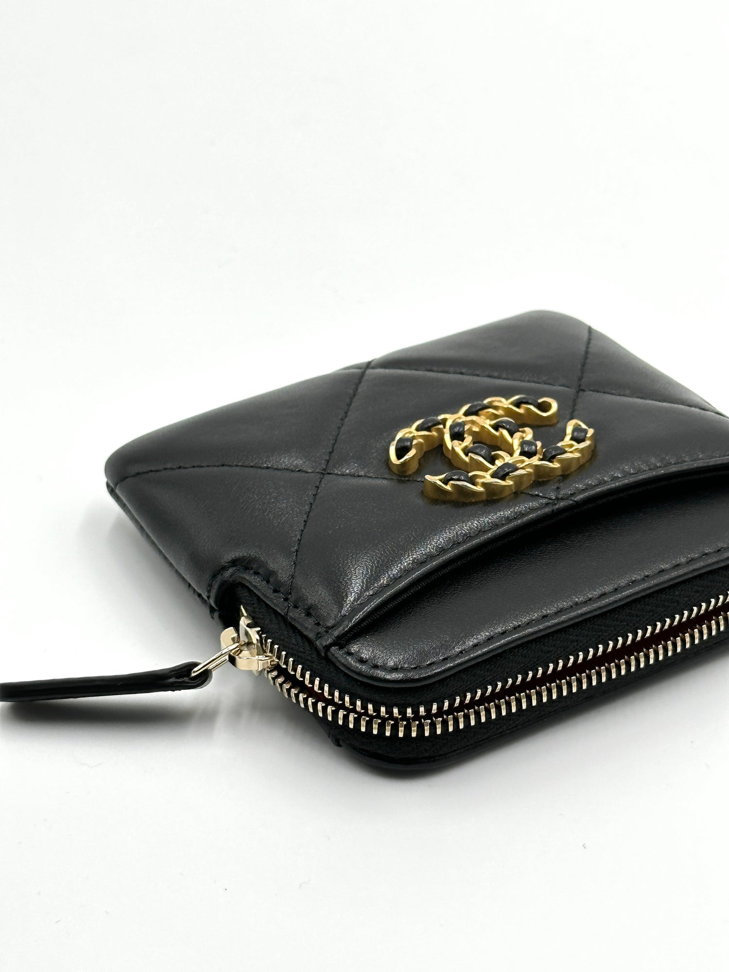 CHANEL 19 Zipper Coin Card Holder Wallet - Black