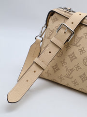 LOUIS VUITTON Hand It All PM - Cream