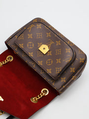 LOUIS VUITTON Passy Messenger