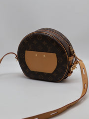 LOUIS VUITTON Boîte Chapeau Souple MM