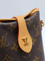 LOUIS VUITTON Fold Me Pouch