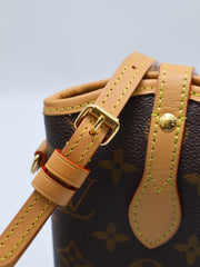 LOUIS VUITTON Fold Me Pouch