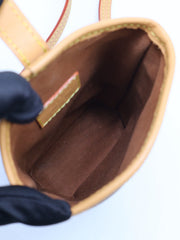 LOUIS VUITTON Fold Me Pouch