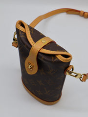 LOUIS VUITTON Fold Me Pouch